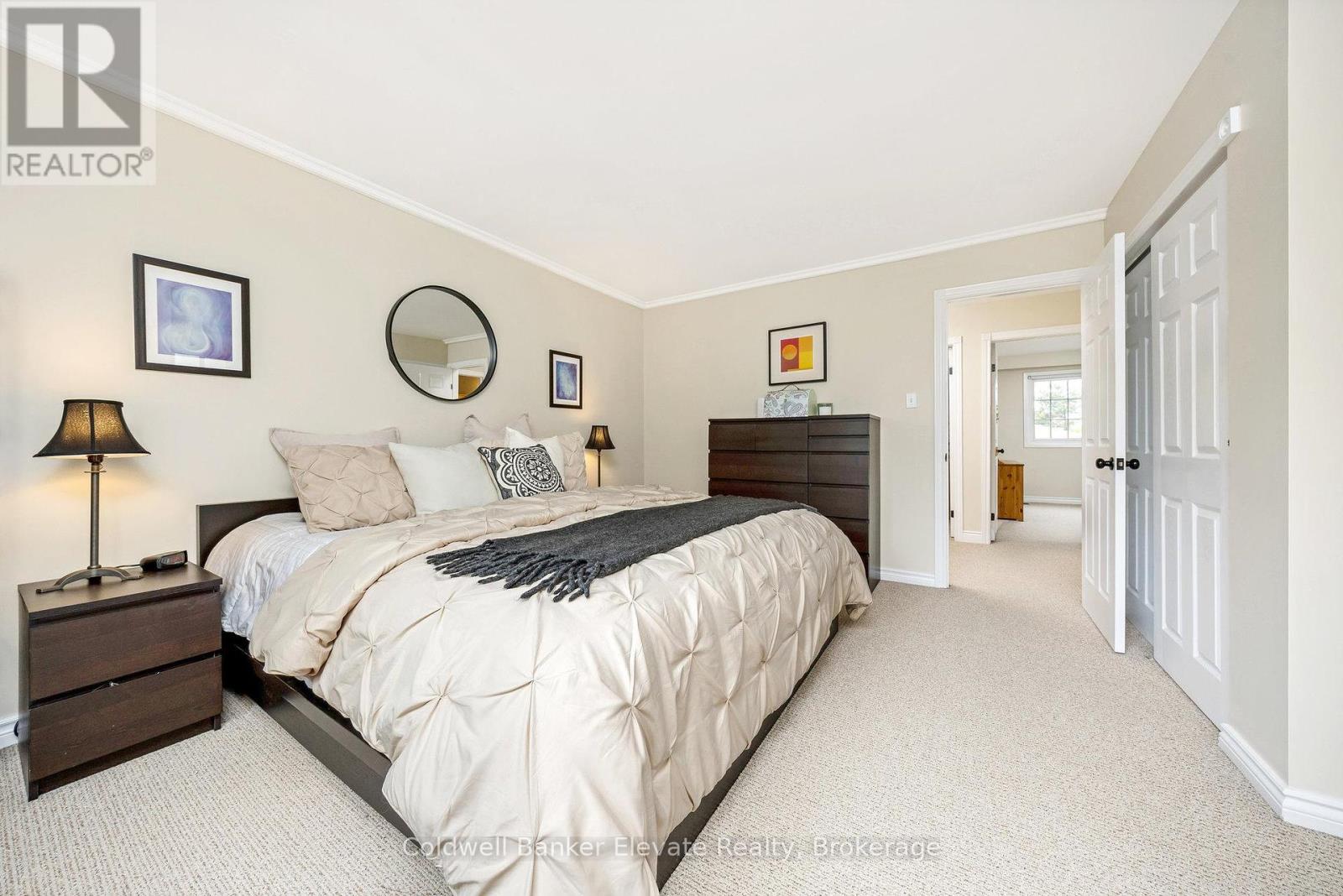 Photo 21 of 11 Hillside Drive, Halton Hills ON