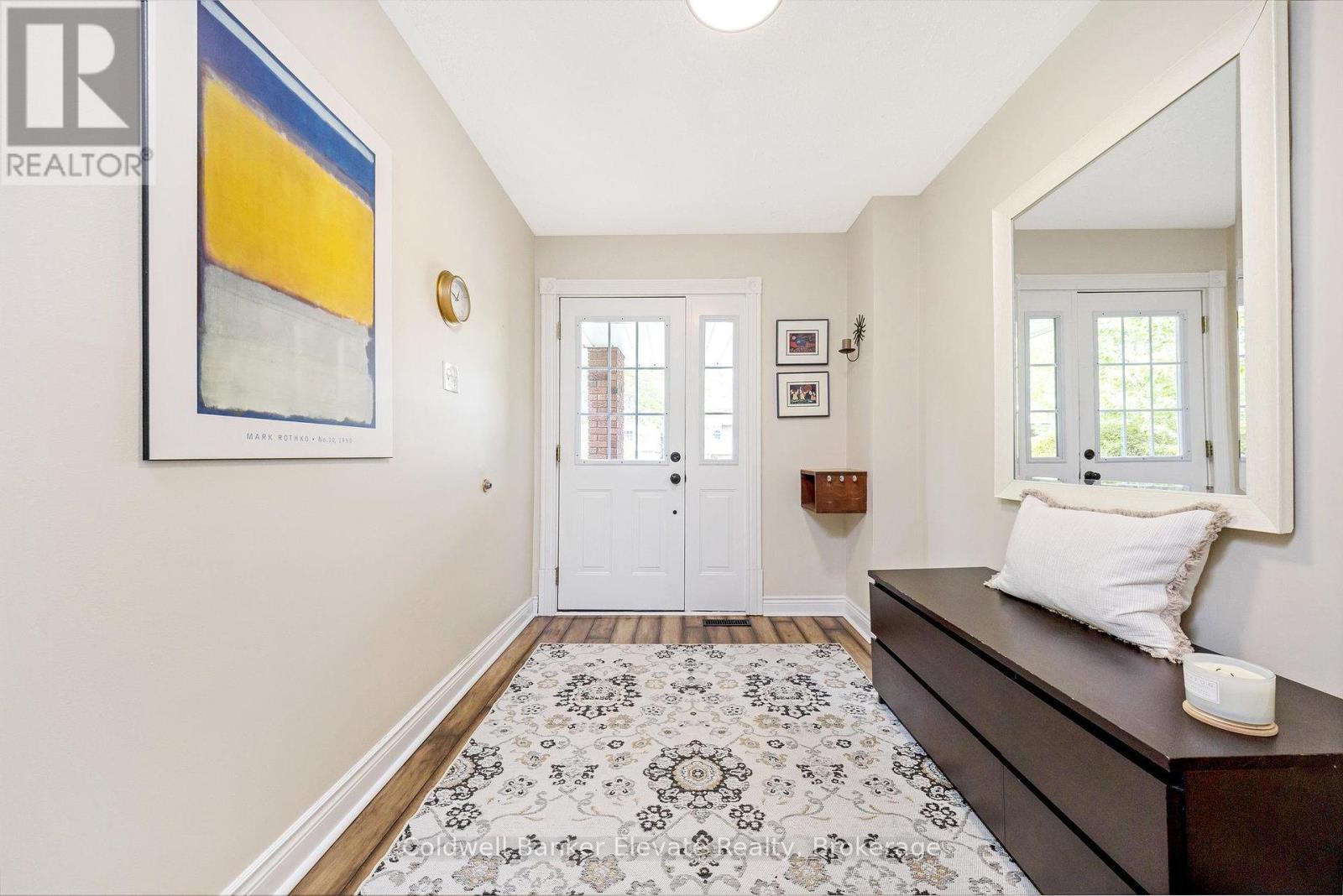 Photo 11 of 11 Hillside Drive, Halton Hills ON