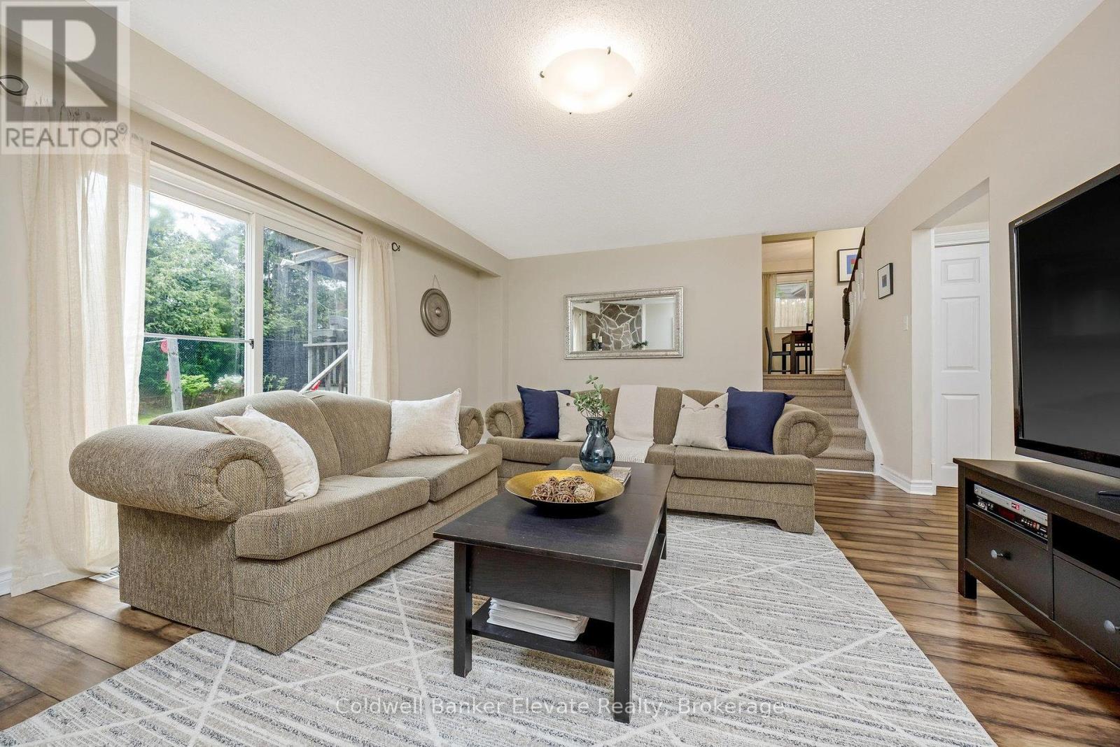 Photo 29 of 11 Hillside Drive, Halton Hills ON