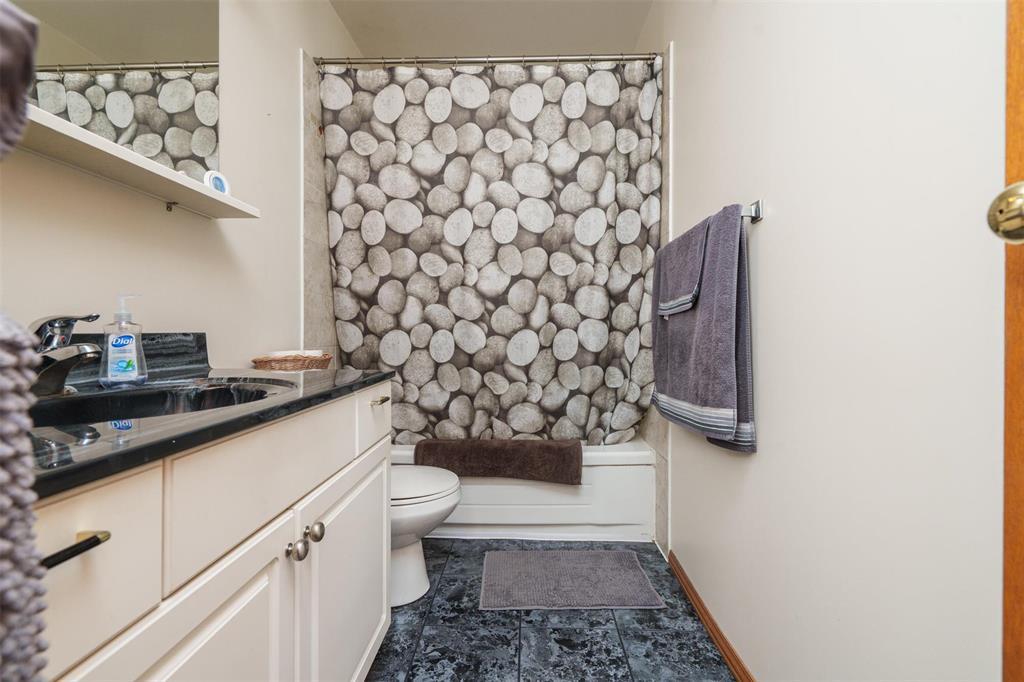 Photo 17 of 855 Knowles Avenue, Winnipeg MB