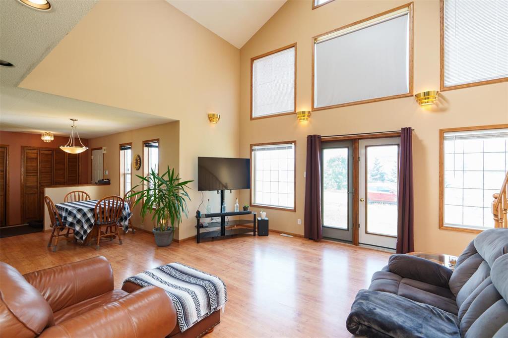 Photo 9 of 855 Knowles Avenue, Winnipeg MB