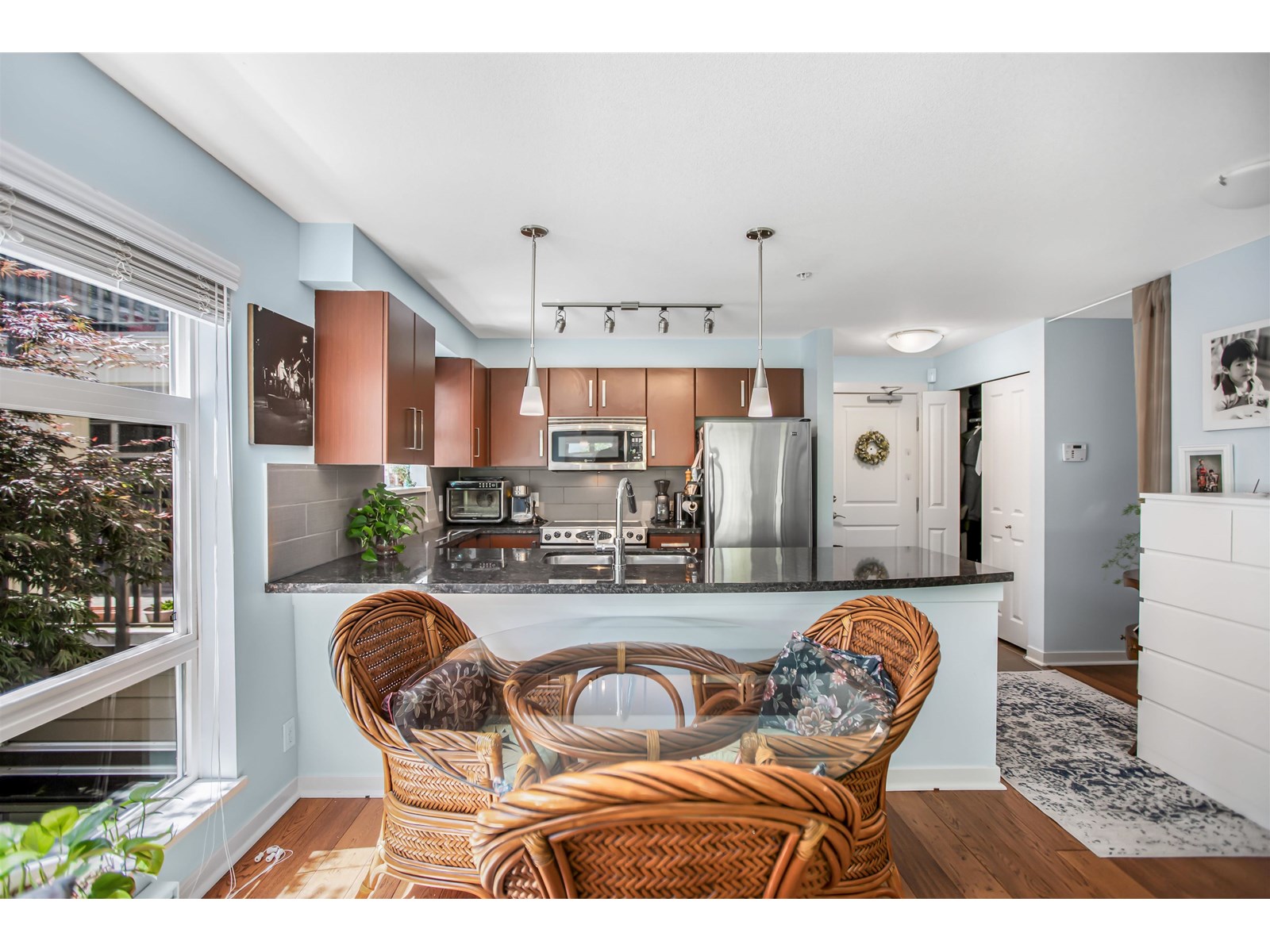Photo 2 of 214 15168 19 Avenue, Surrey BC