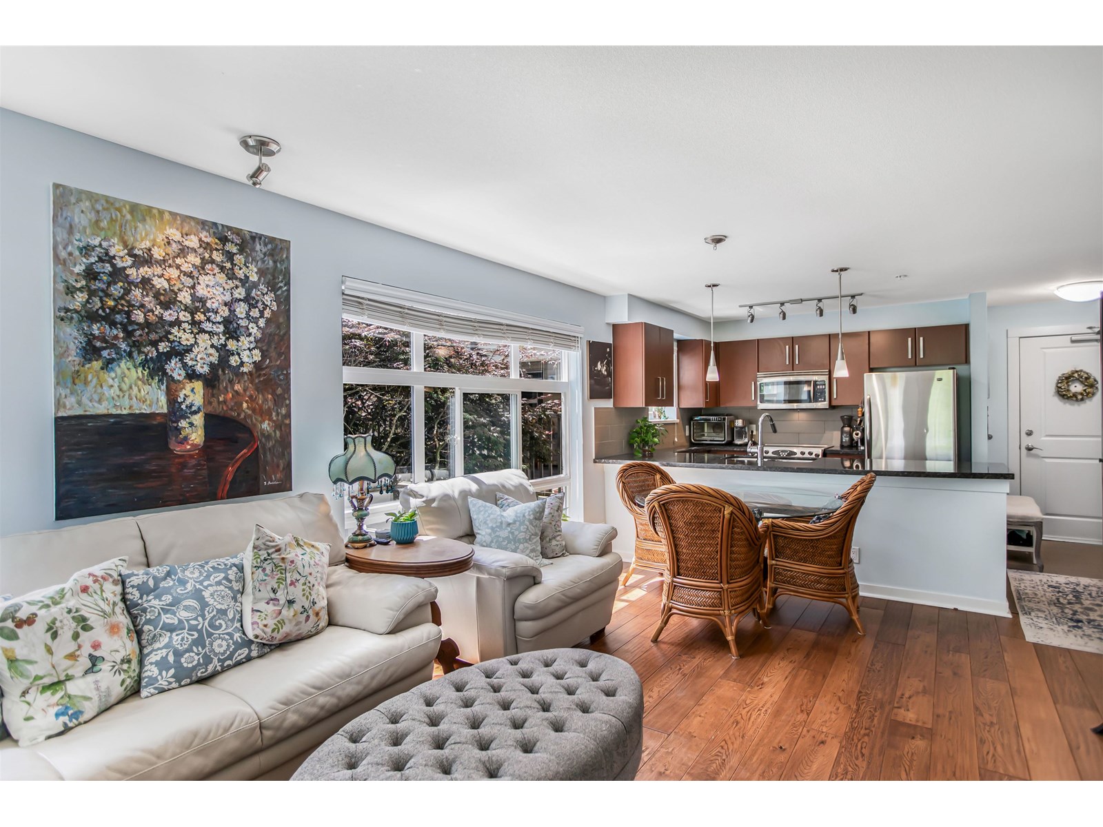 Photo 4 of 214 15168 19 Avenue, Surrey BC