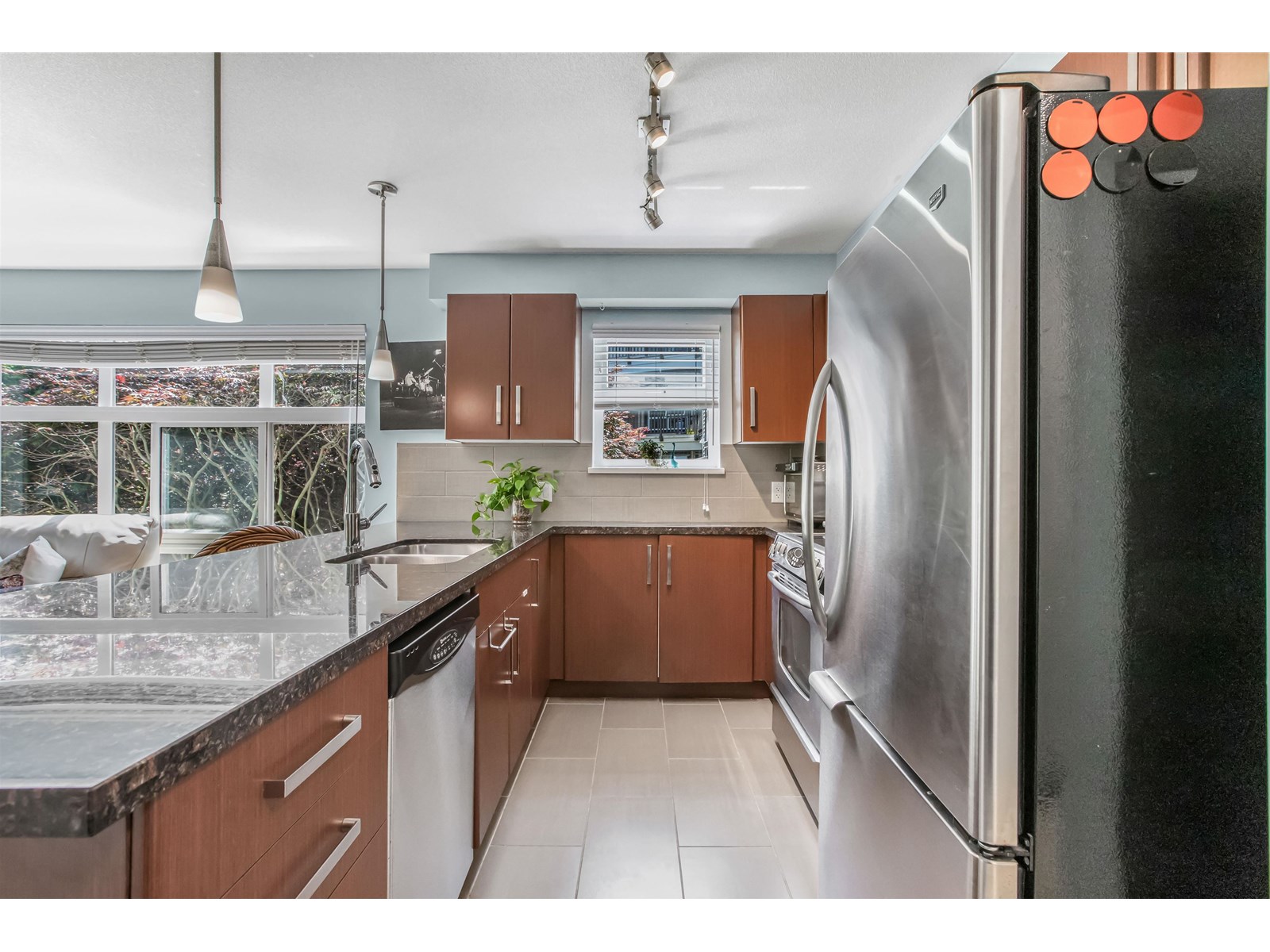 Photo 6 of 214 15168 19 Avenue, Surrey BC