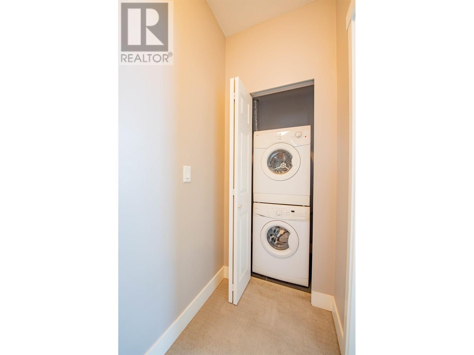 Photo 1 of 207 2263 Triumph Street, Vancouver BC