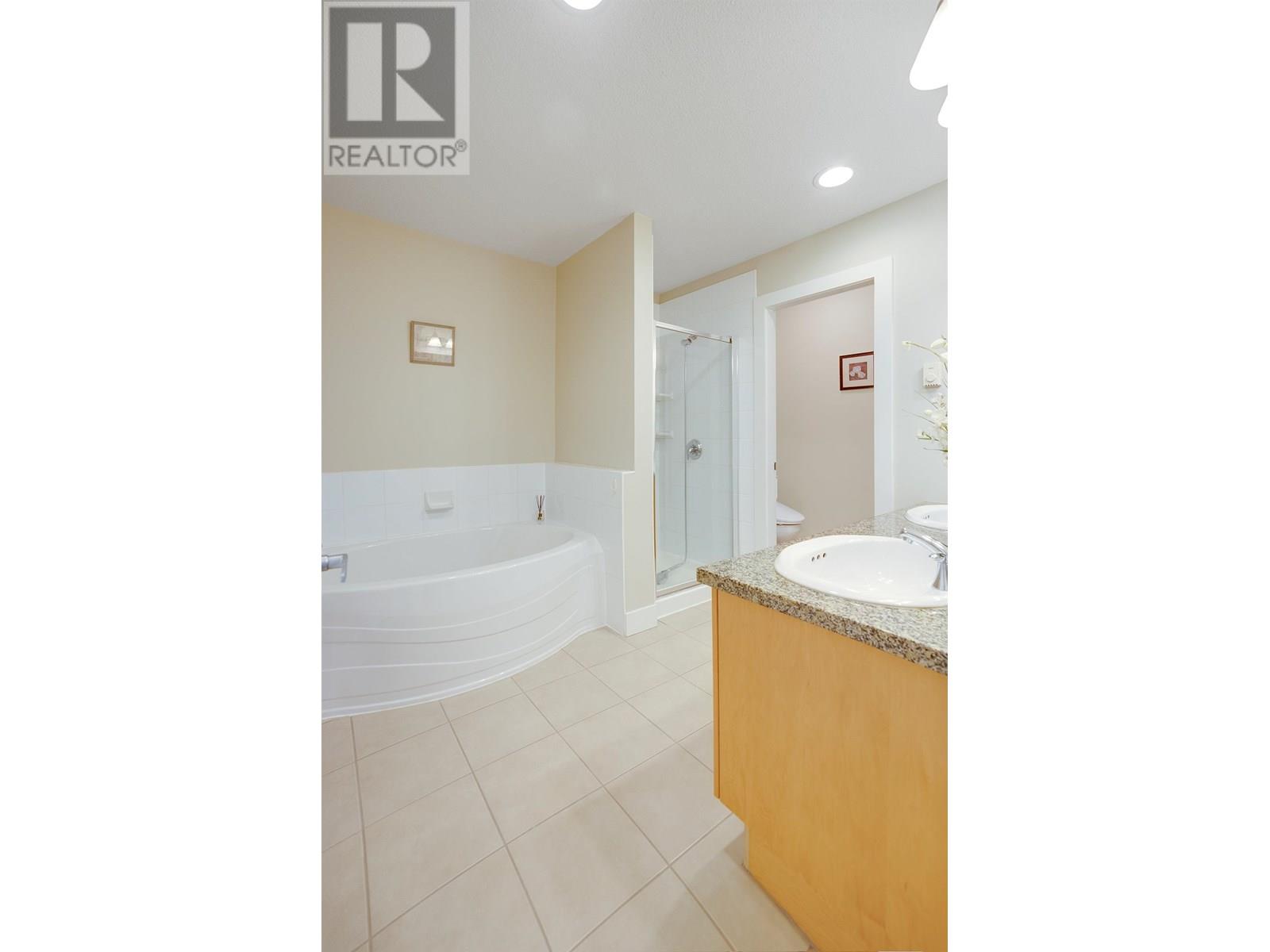 Photo 19 of 883 W 59th Avenue, Vancouver BC
