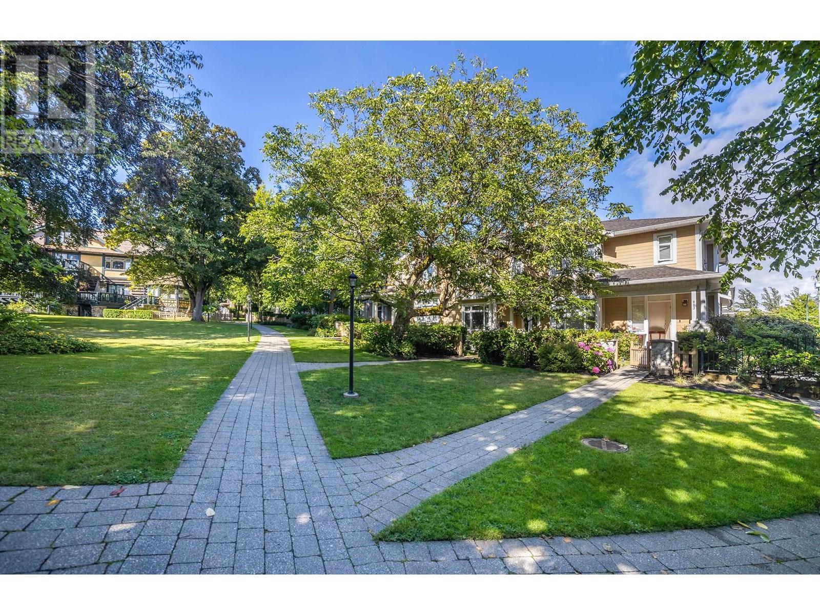 Photo 3 of 883 W 59th Avenue, Vancouver BC
