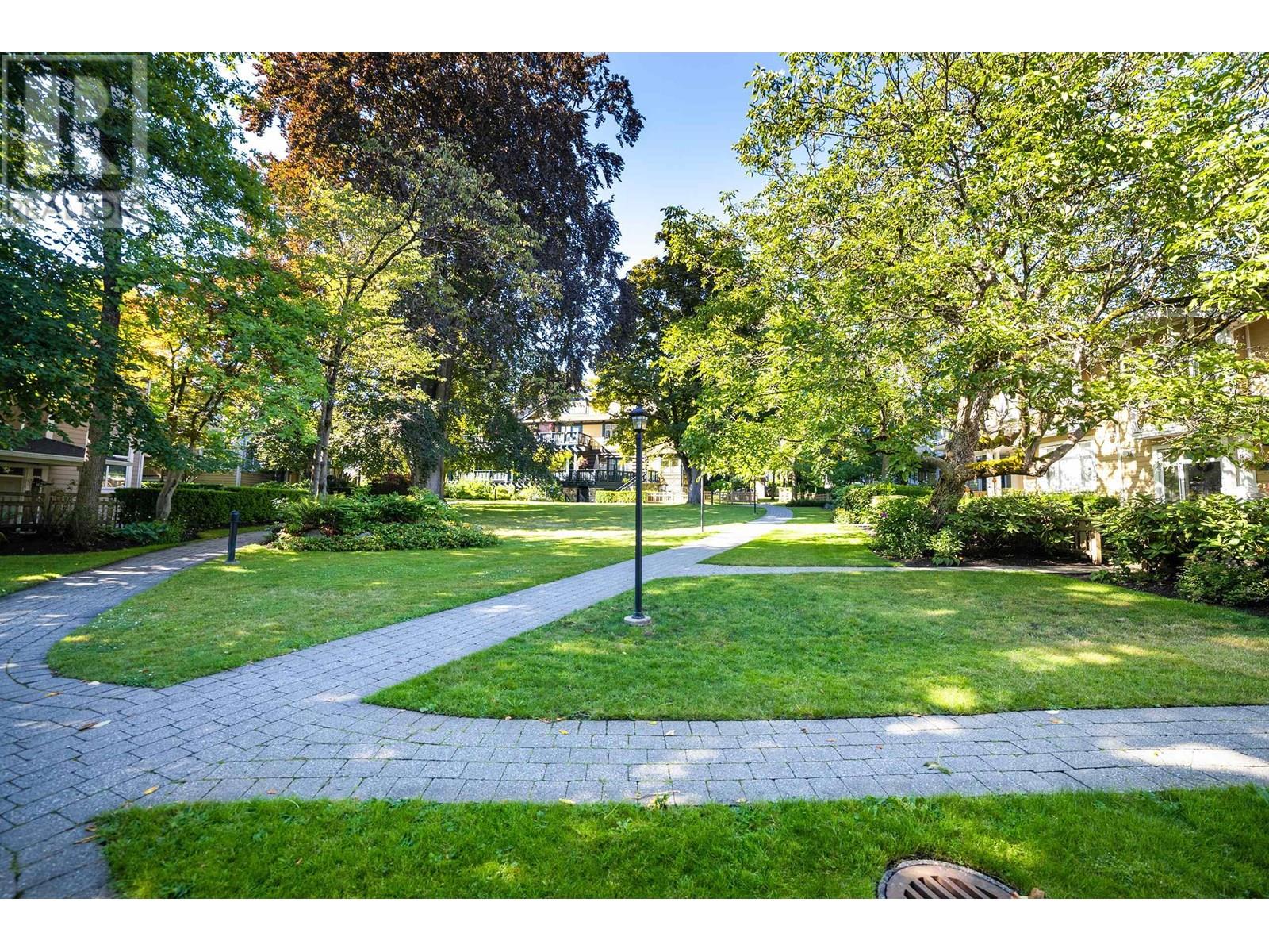 Photo 4 of 883 W 59th Avenue, Vancouver BC