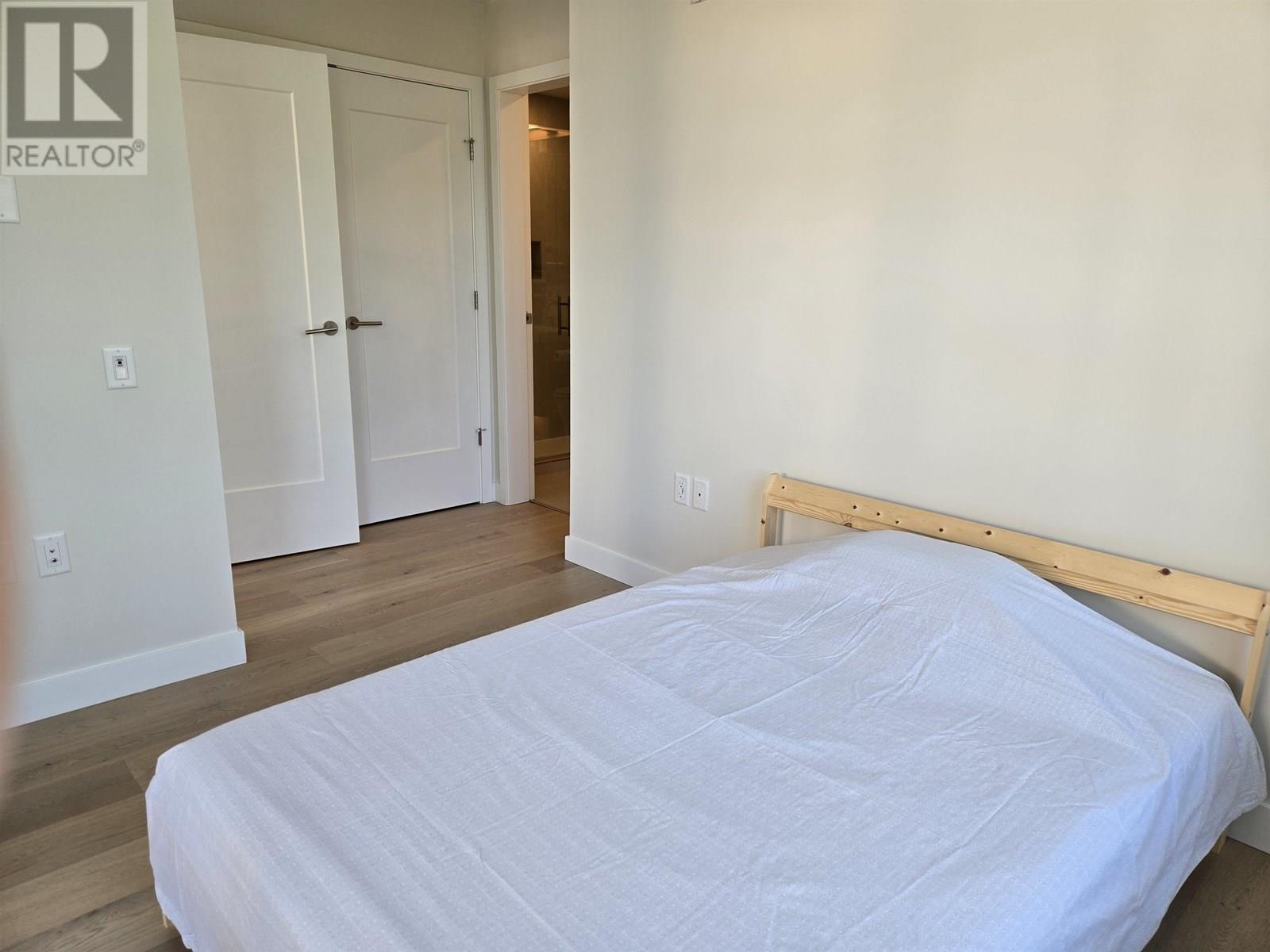 Photo 13 of 302 5007 Ash Street, Vancouver BC