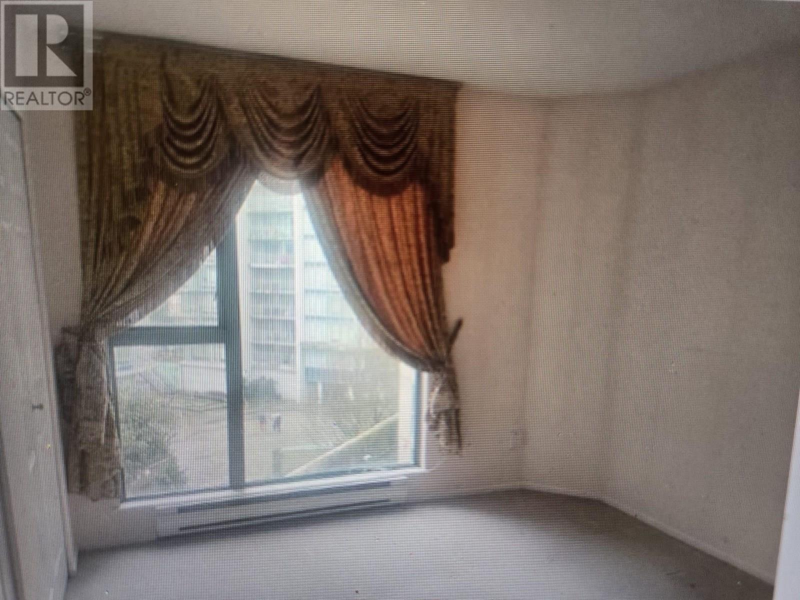 Photo 3 of 703 8246 Lansdowne Road, Richmond BC