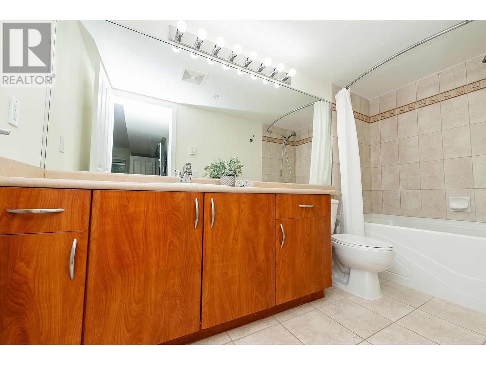 219 285 NEWPORT DRIVE, Port Moody
