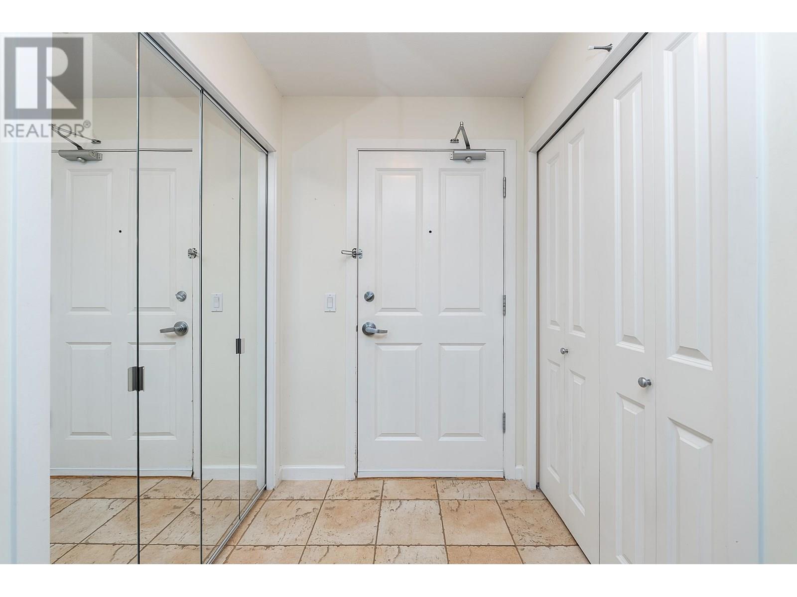 219 285 NEWPORT DRIVE, Port Moody