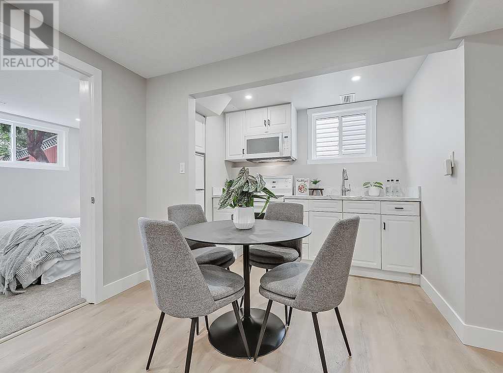 Single Family House 3 Level for Sale in  Bedfield Close NE Beddington Heights Calgary 