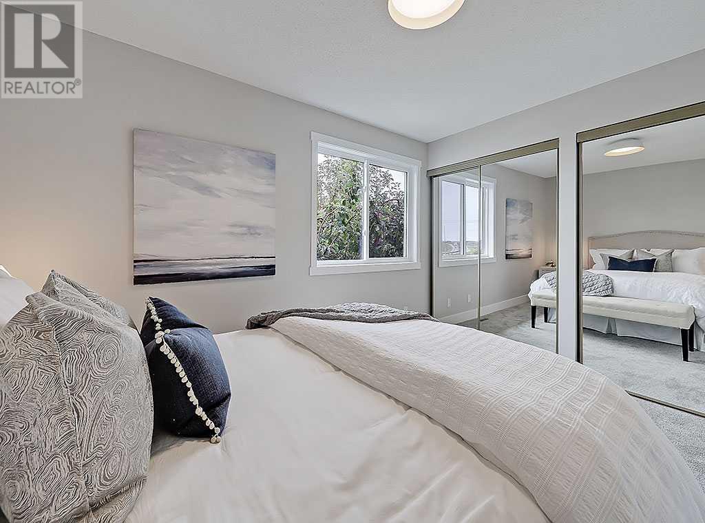 Single Family House 3 Level for Sale in  Bedfield Close NE Beddington Heights Calgary 