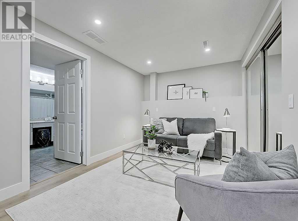 Single Family House 3 Level for Sale in  Bedfield Close NE Beddington Heights Calgary 