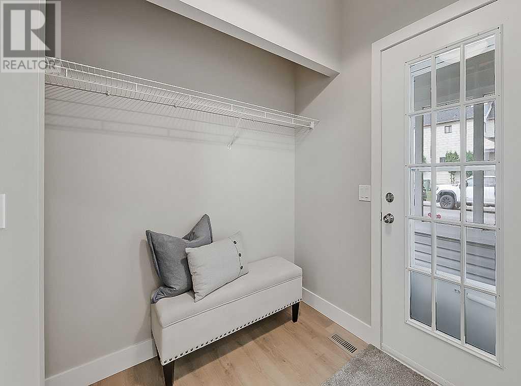 Single Family House 3 Level for Sale in  Bedfield Close NE Beddington Heights Calgary 