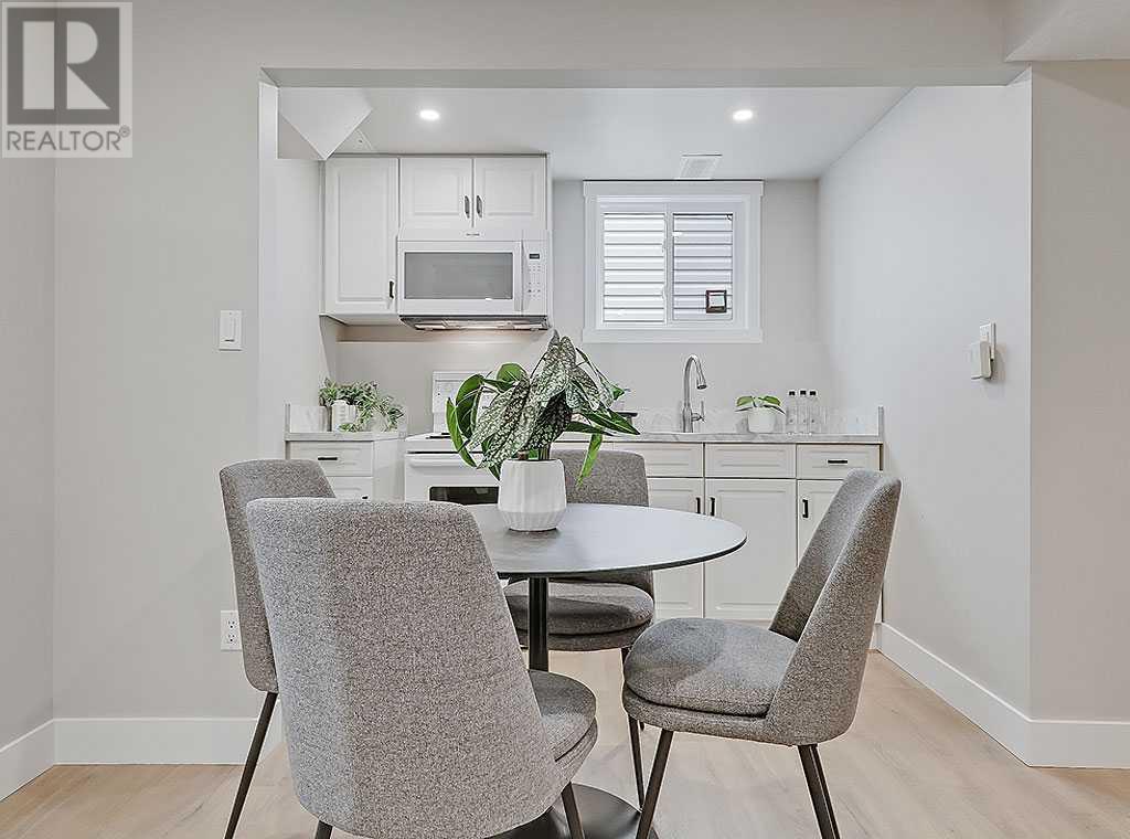 Single Family House 3 Level for Sale in  Bedfield Close NE Beddington Heights Calgary 