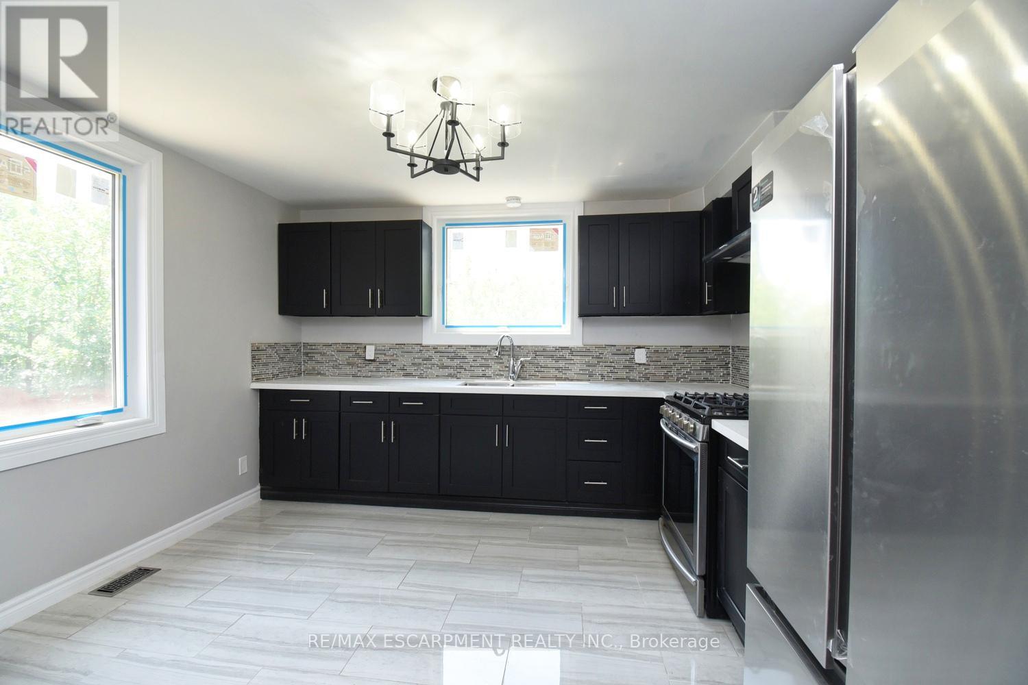 Photo 14 of 687 Upper James Street, Hamilton ON