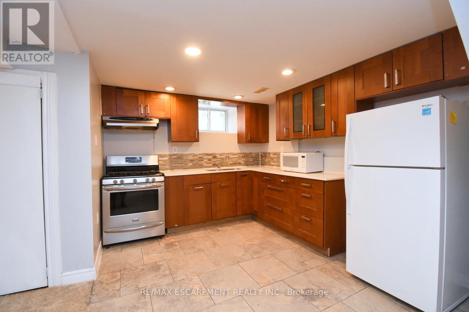 Photo 31 of 687 Upper James Street, Hamilton ON