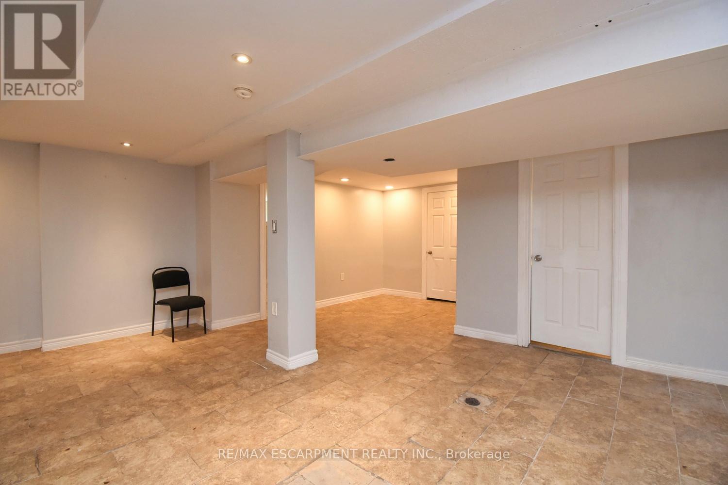 Photo 34 of 687 Upper James Street, Hamilton ON