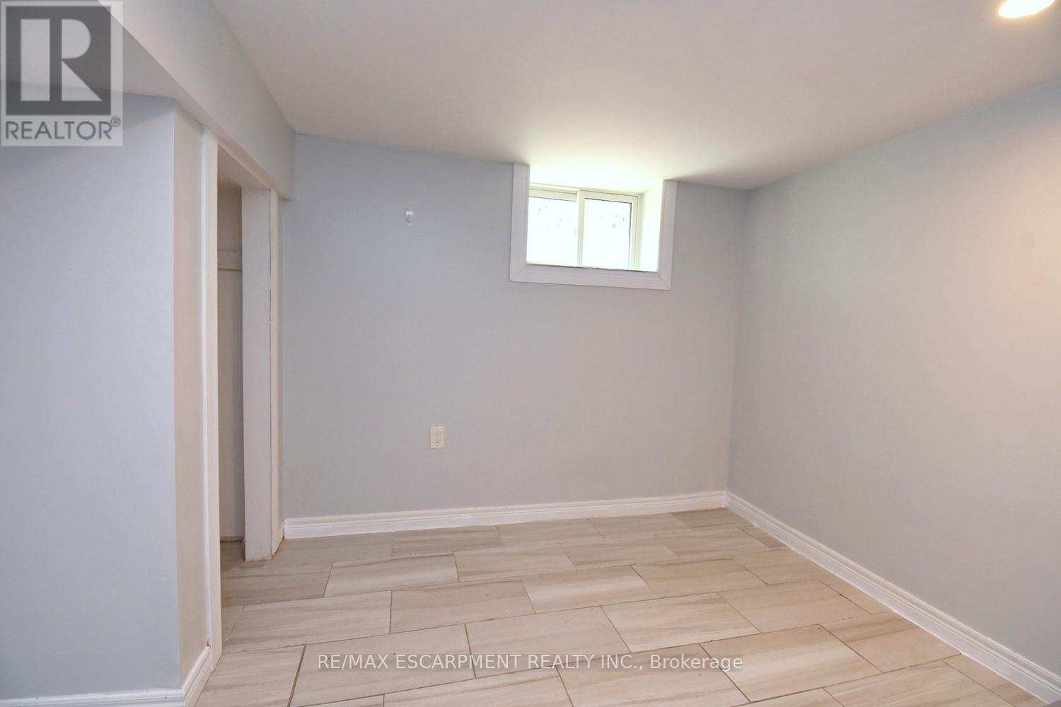 Photo 38 of 687 Upper James Street, Hamilton ON