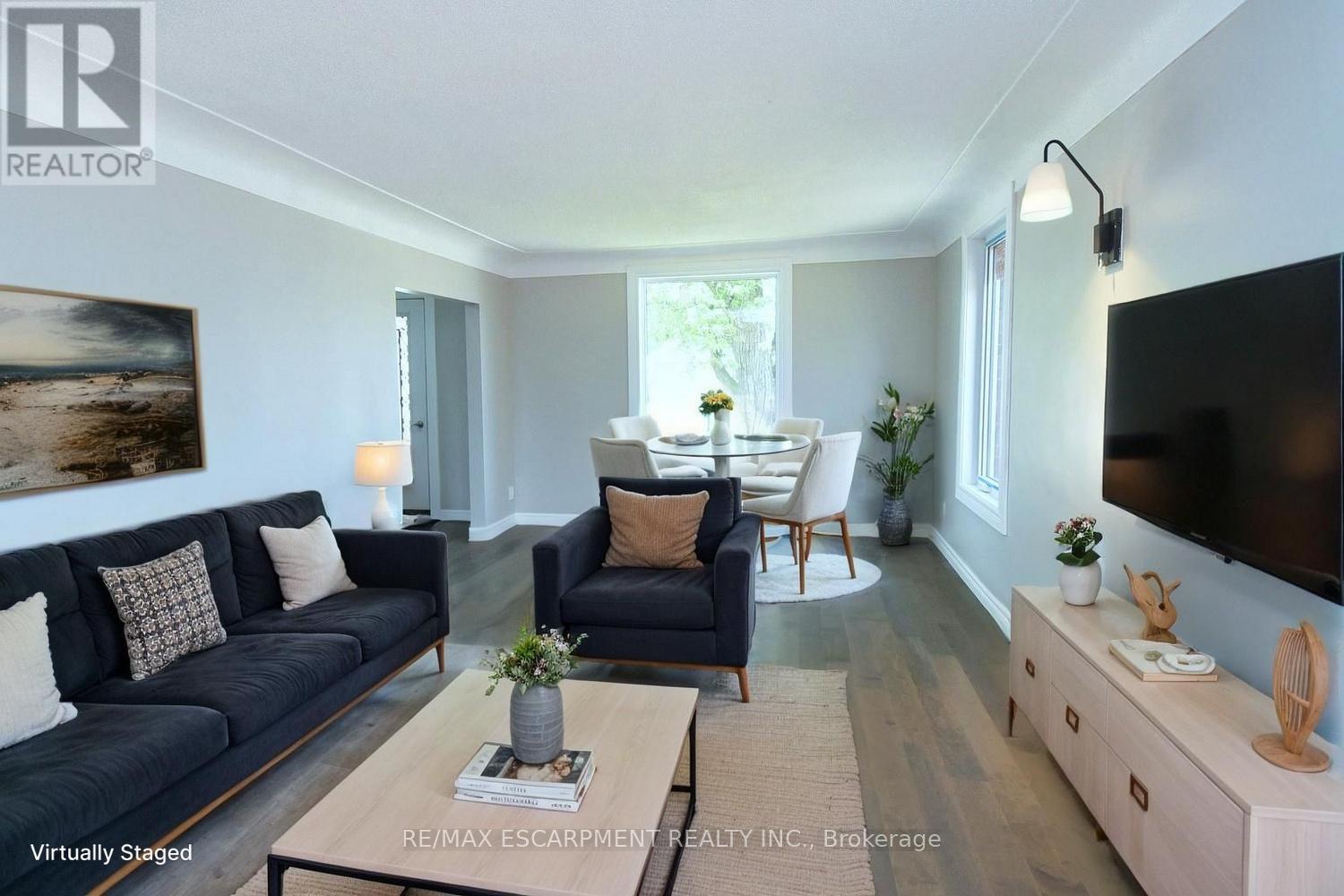 Photo 7 of 687 Upper James Street, Hamilton ON