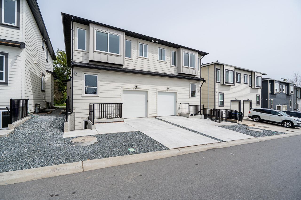 Photo 5 of 2037 168 Street, Surrey BC