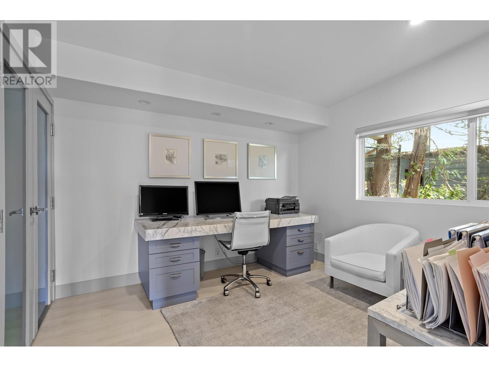 568 PALISADE DRIVE, North Vancouver
