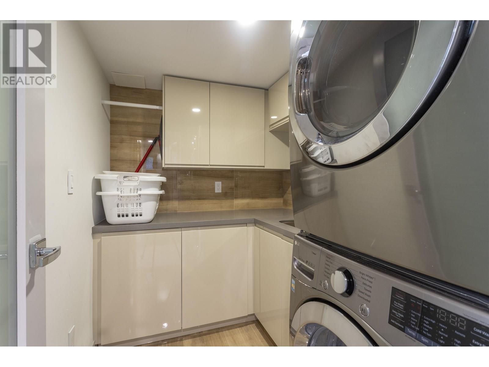 568 PALISADE DRIVE, North Vancouver