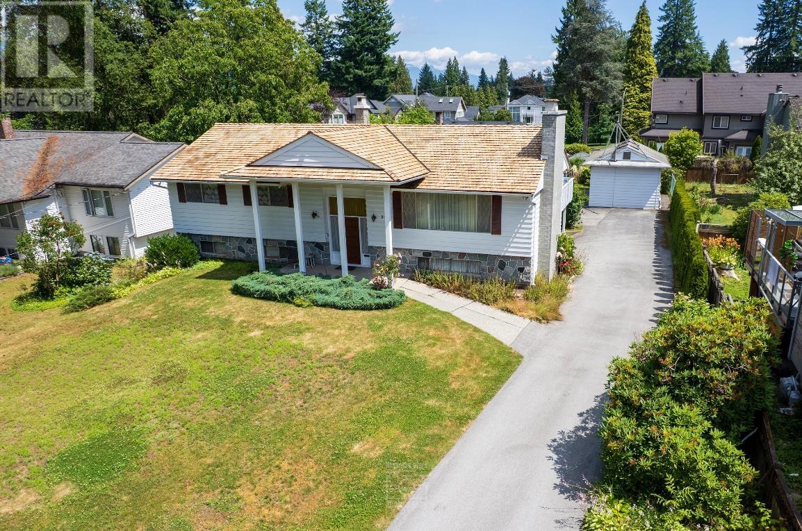 Photo 5 of 945 Lillian Street, Coquitlam BC