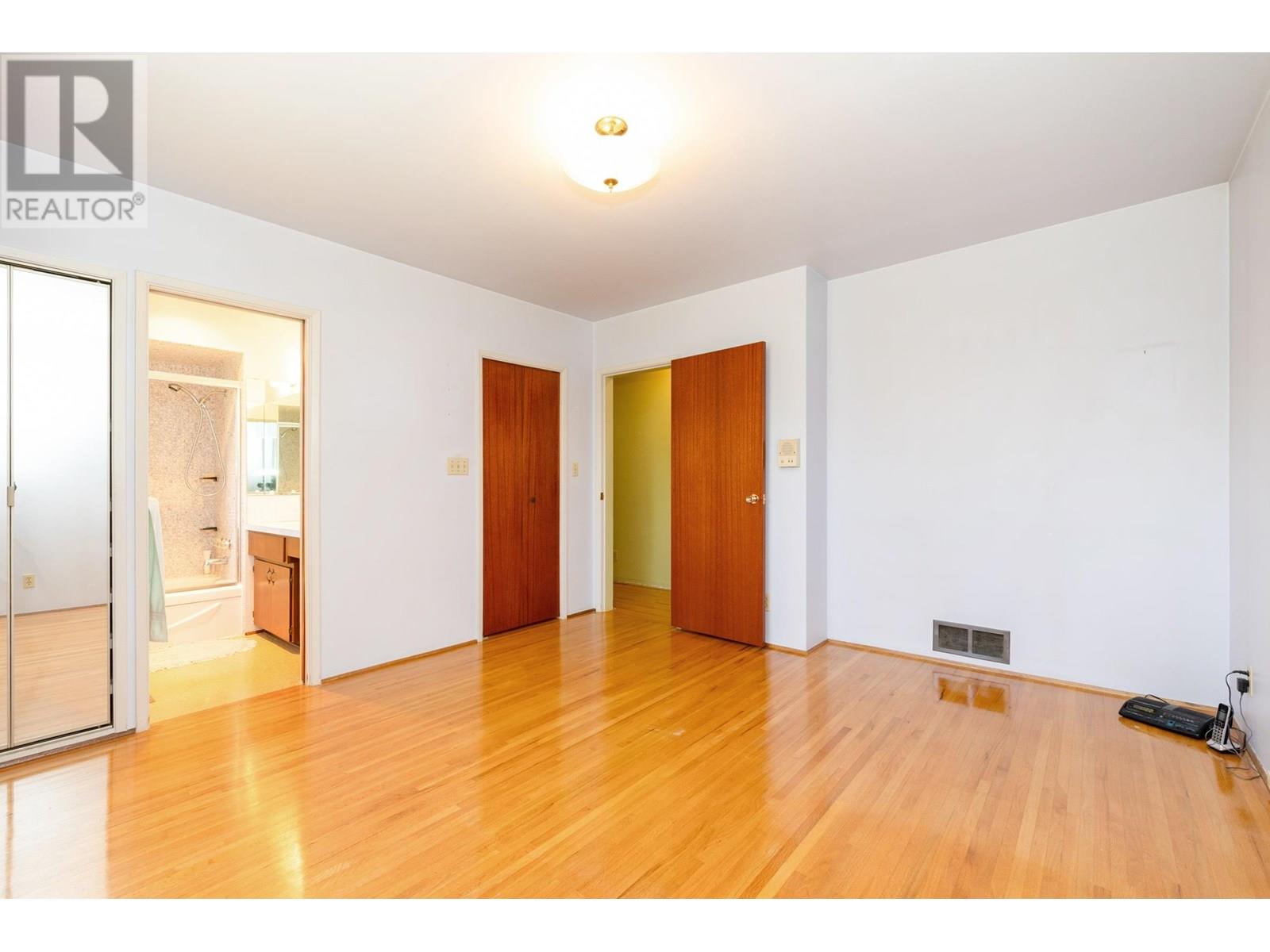 Photo 37 of 945 Lillian Street, Coquitlam BC