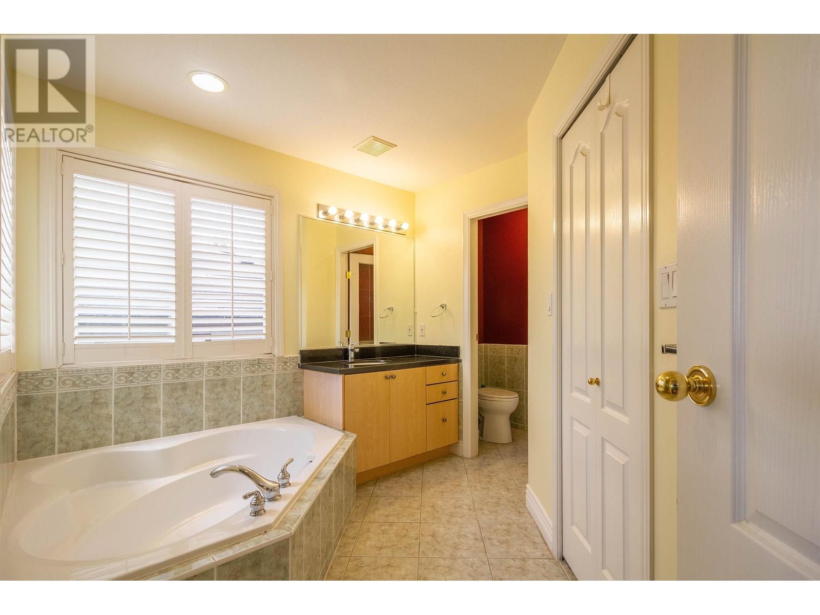 Photo 18 of 2115 Berkshire Crescent, Coquitlam BC