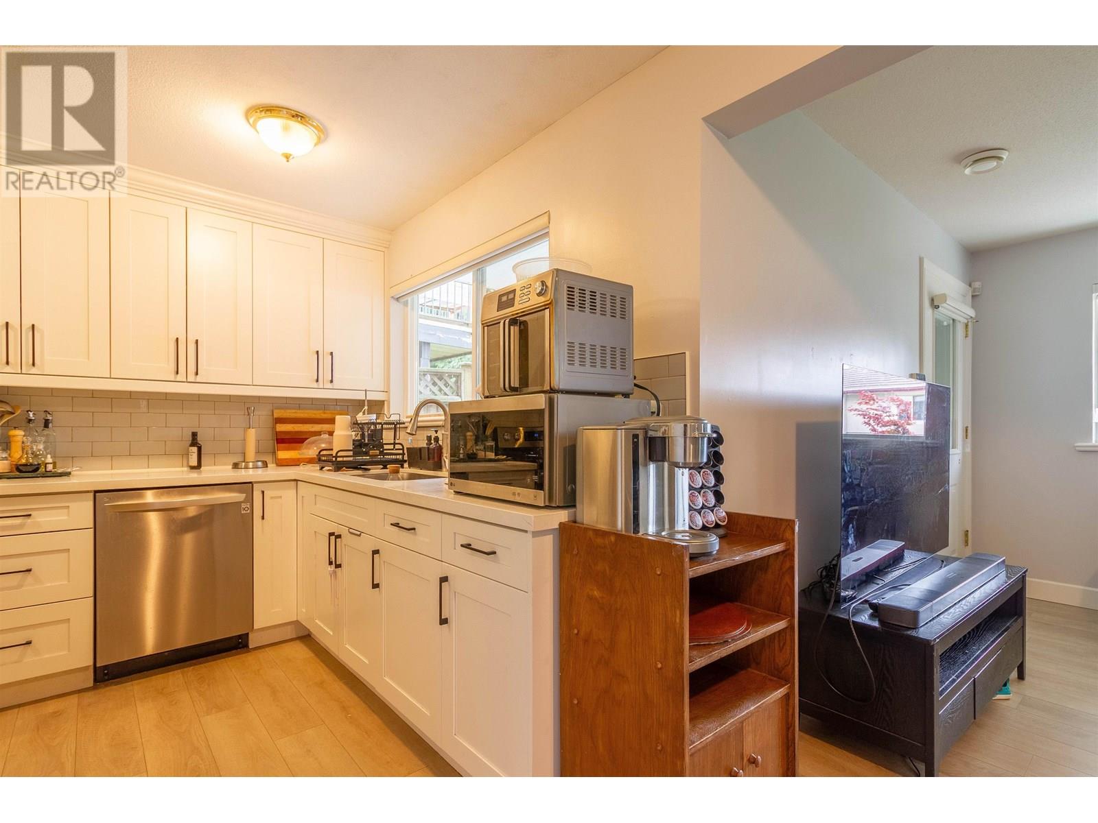 Photo 27 of 2115 Berkshire Crescent, Coquitlam BC