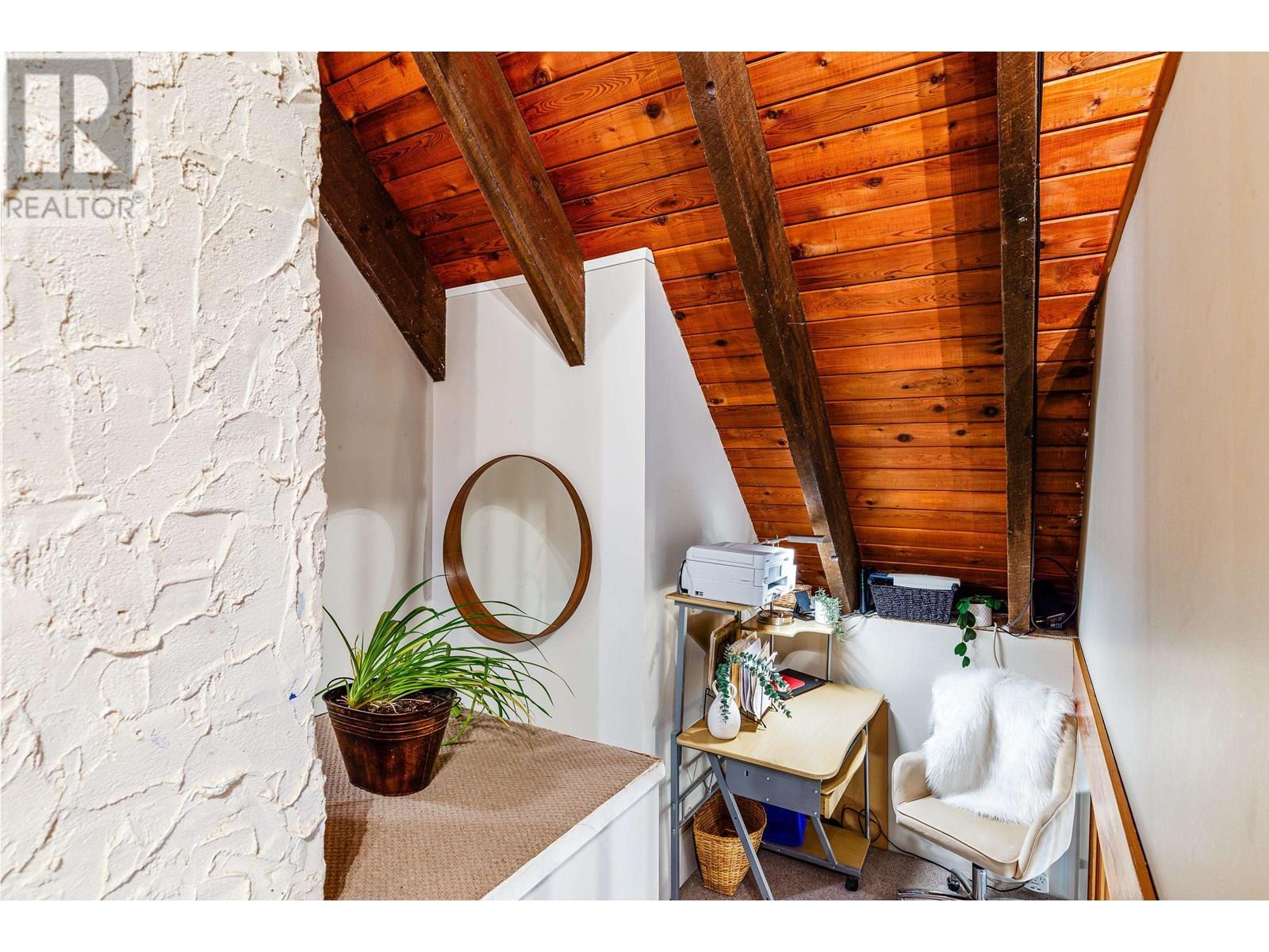 9167 EMERALD DRIVE, Whistler