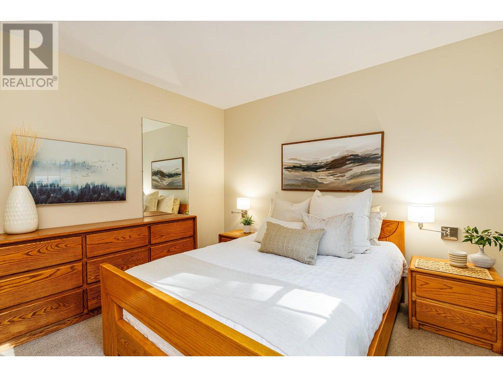 9167 EMERALD DRIVE, Whistler
