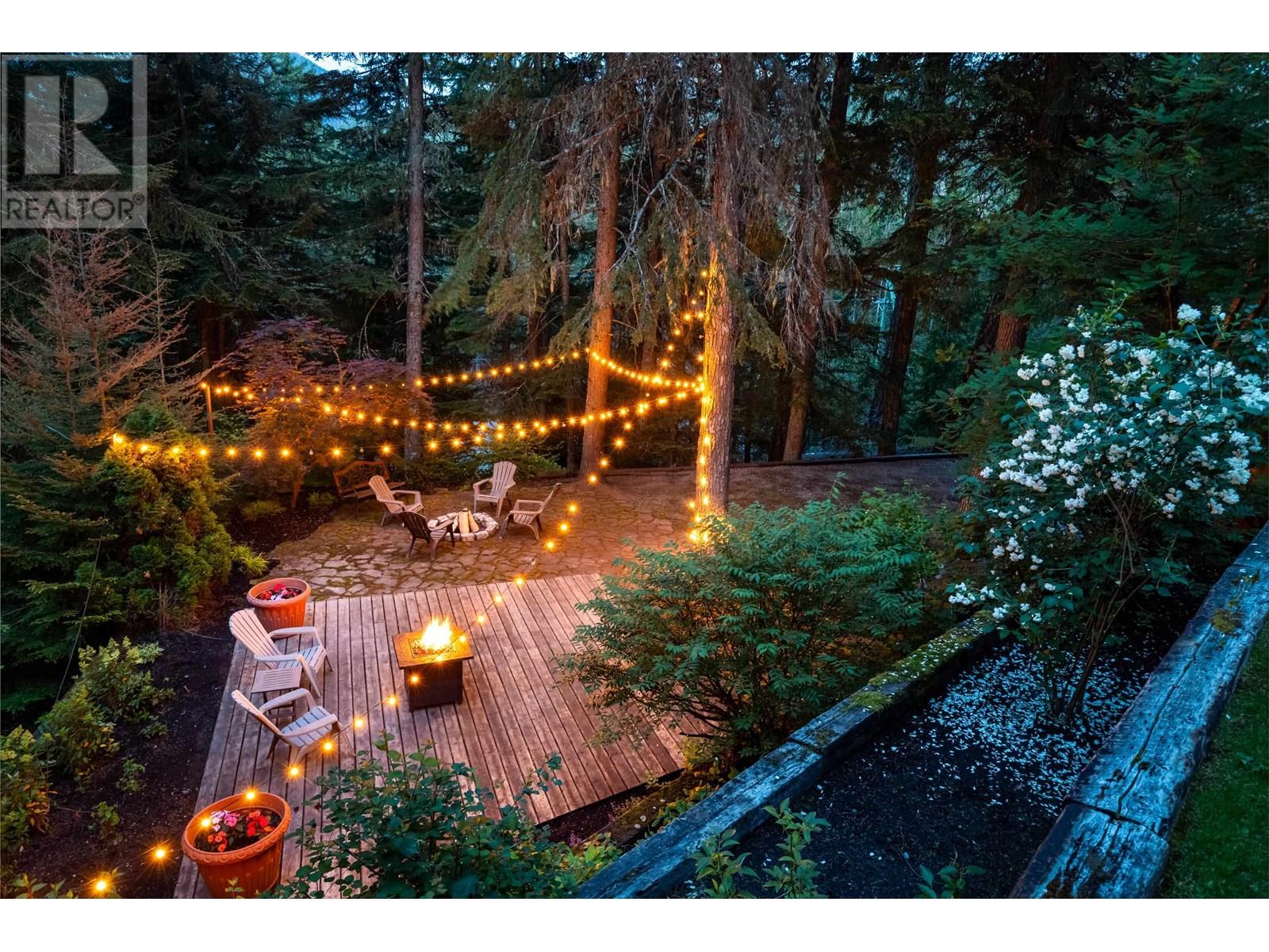 9167 EMERALD DRIVE, Whistler
