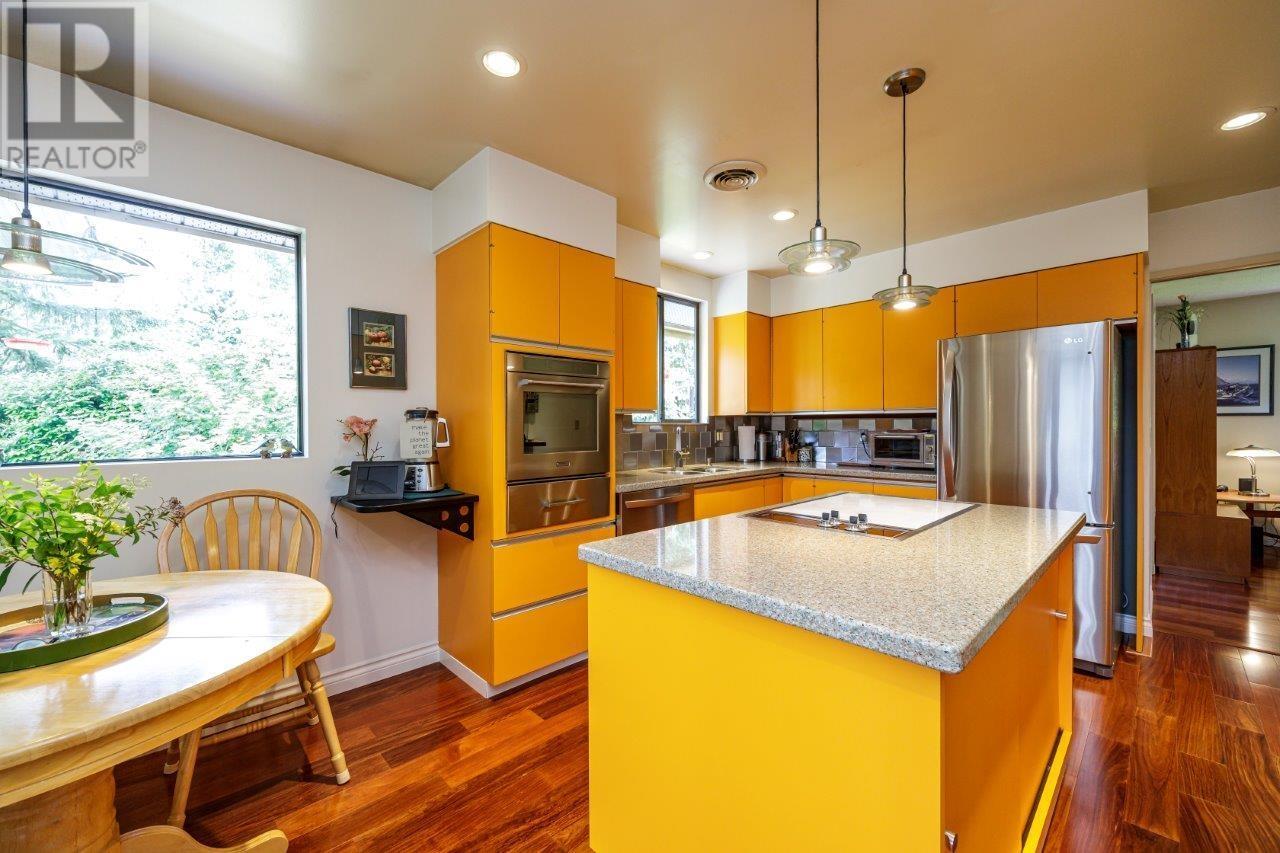 Photo 34 of 4588 Cliffmont Road, North Vancouver BC
