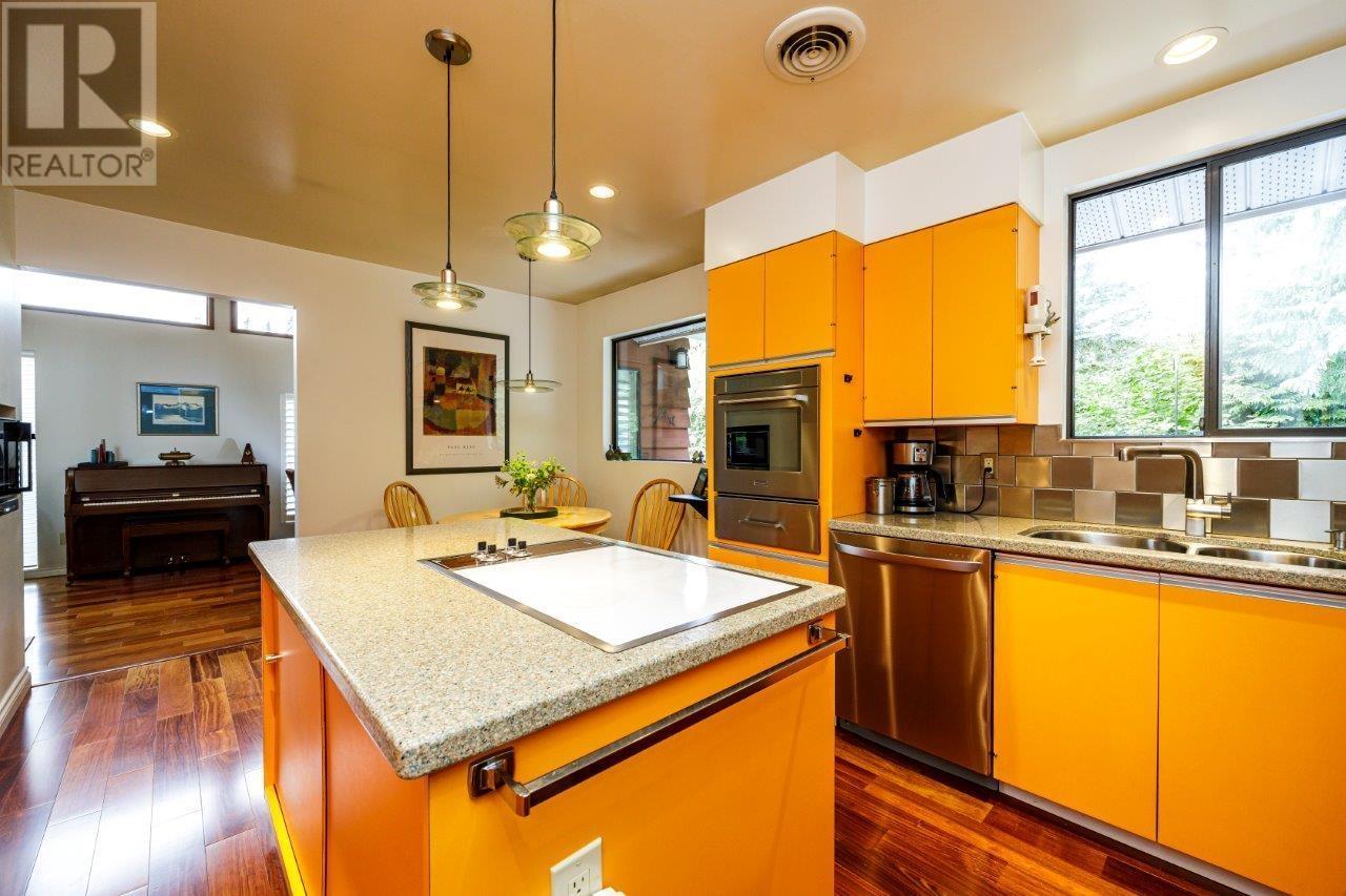 Photo 21 of 4588 Cliffmont Road, North Vancouver BC
