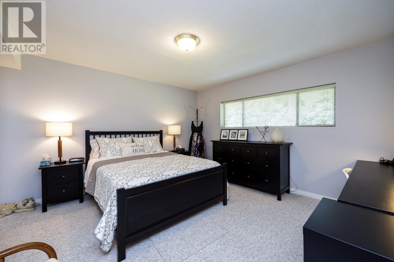 Photo 38 of 4588 Cliffmont Road, North Vancouver BC