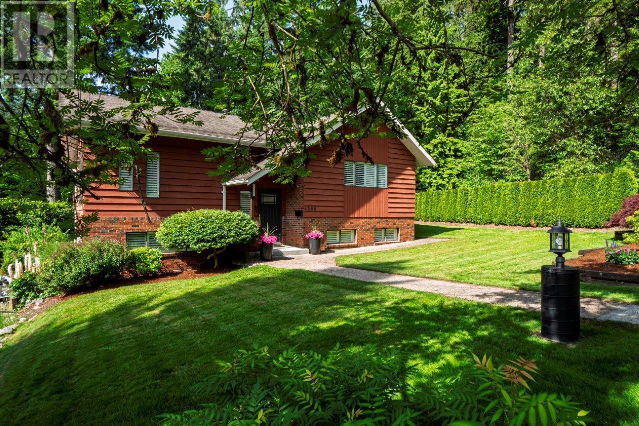 Photo 14 of 4588 Cliffmont Road, North Vancouver BC