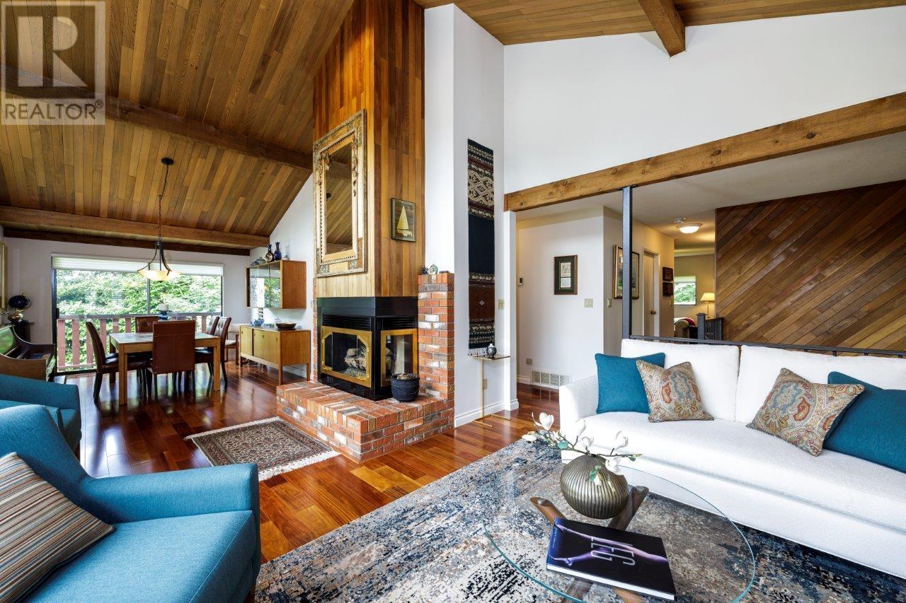 Photo 19 of 4588 Cliffmont Road, North Vancouver BC