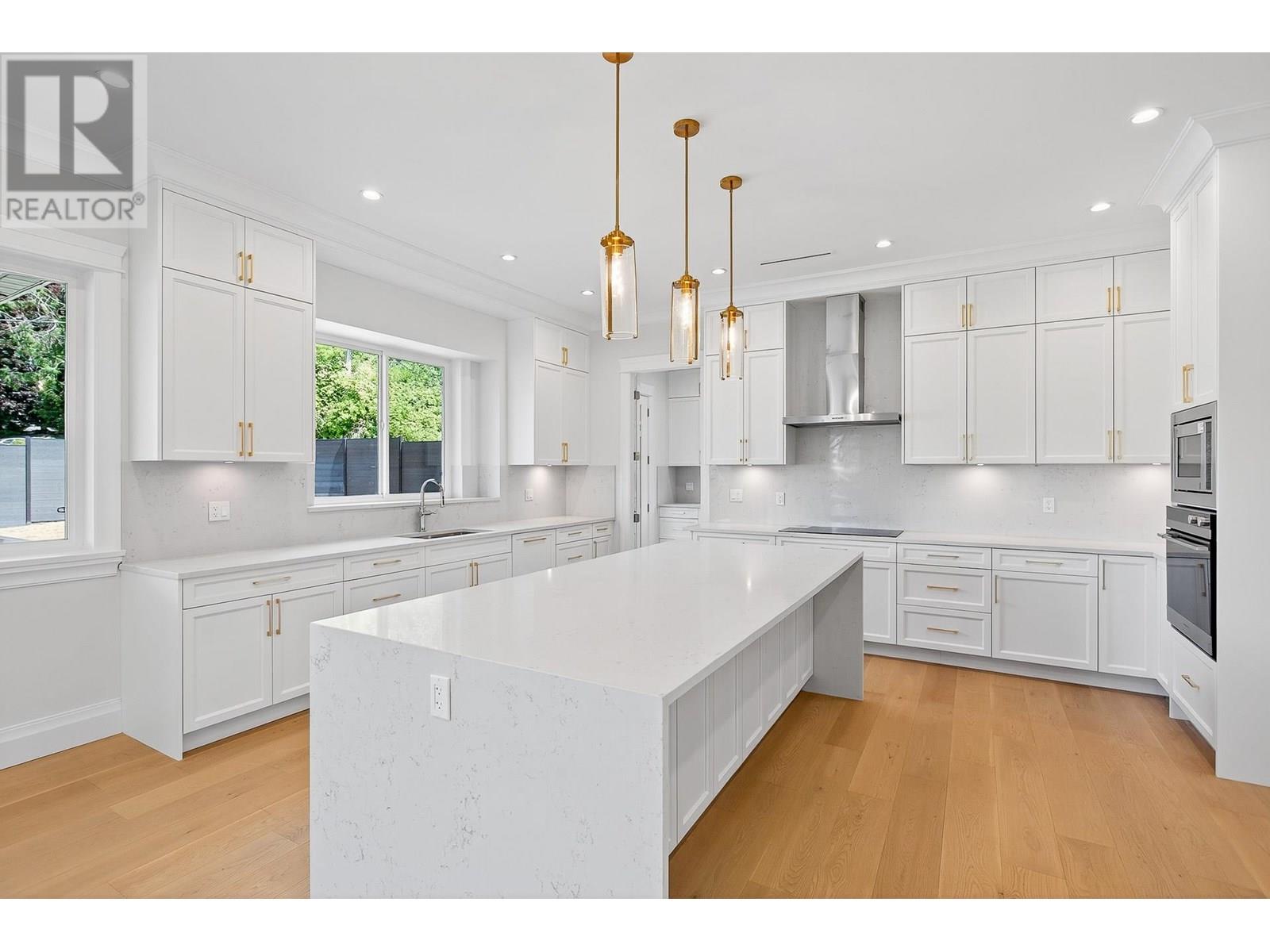 Photo 9 of 9977 Sullivan Street, Burnaby BC