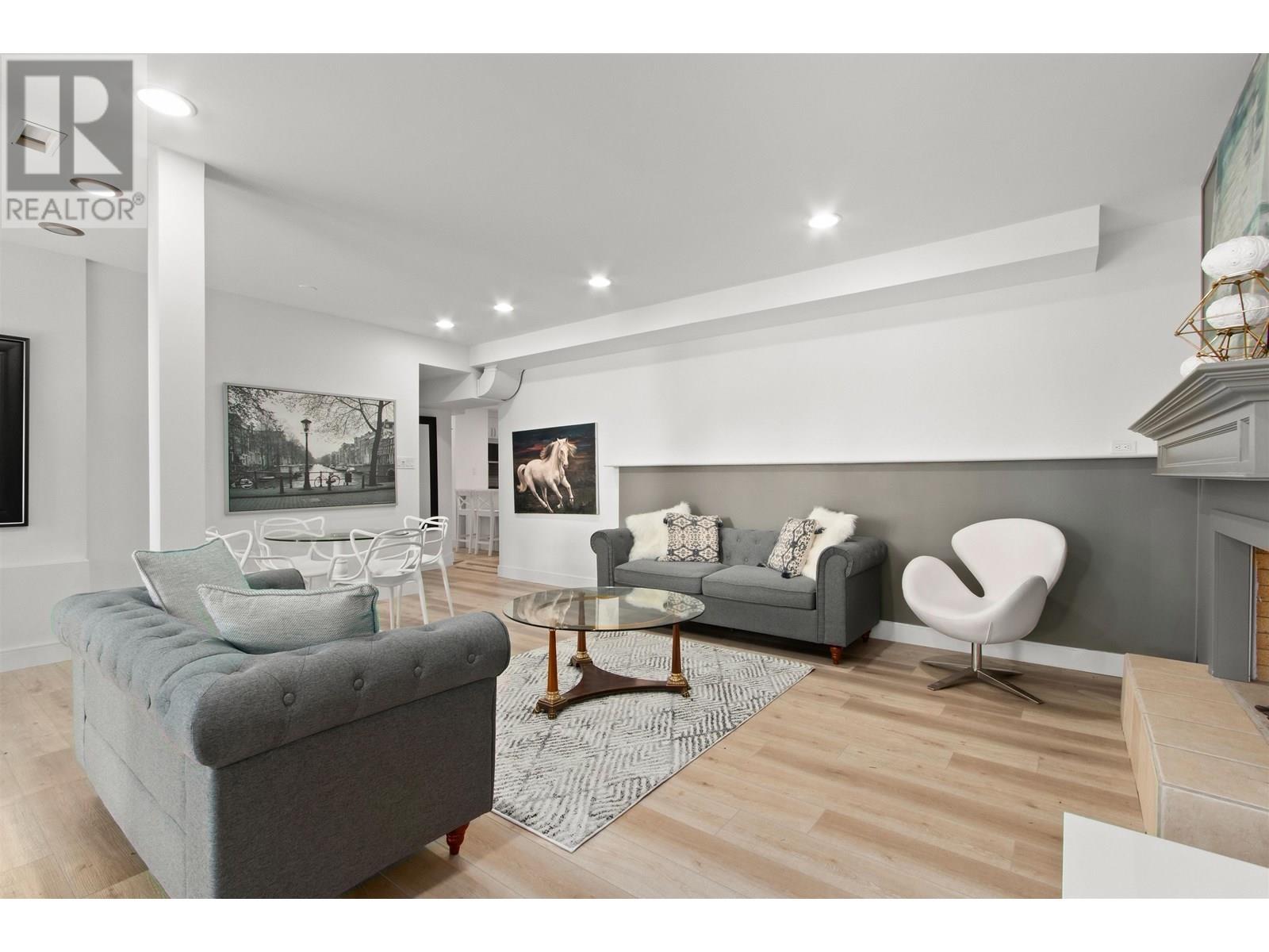 Photo 24 of 615 E Kings Road, North Vancouver BC