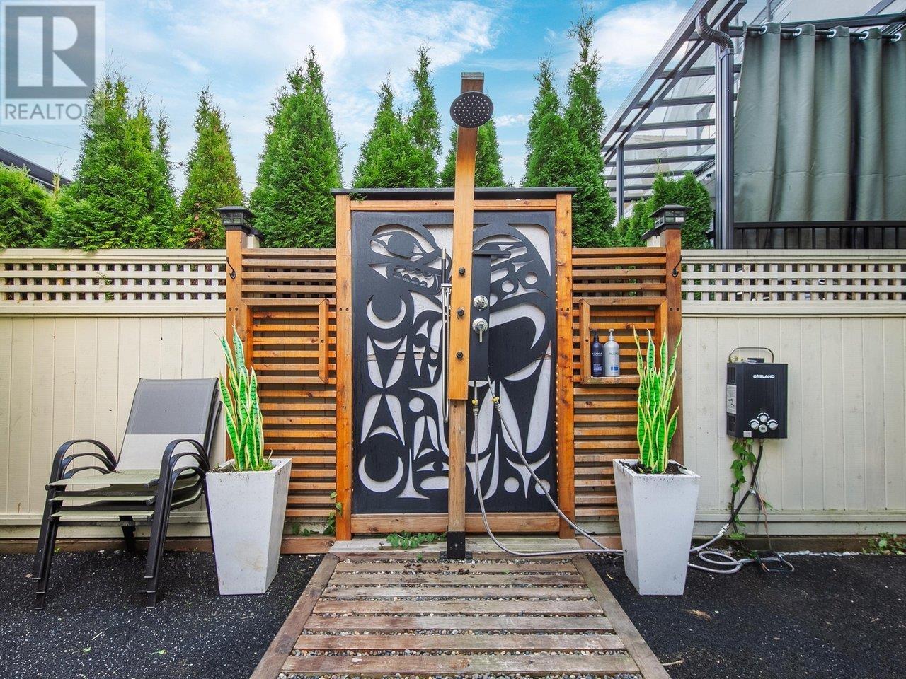 Photo 31 of 153 W 19th Avenue, Vancouver BC