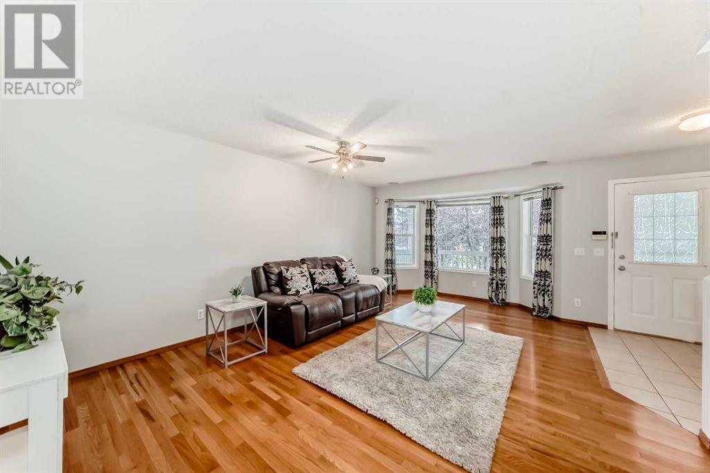 Single Family House for Sale in  Country Hills Way NW Country Hills Calgary 