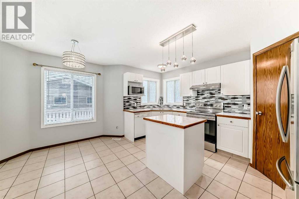 Single Family House for Sale in  Country Hills Way NW Country Hills Calgary 