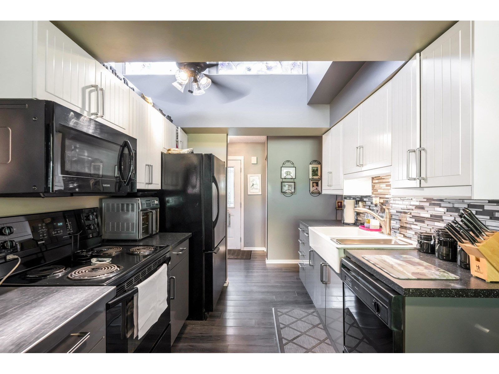 Photo 12 of 3741 207 B Street, Langley BC