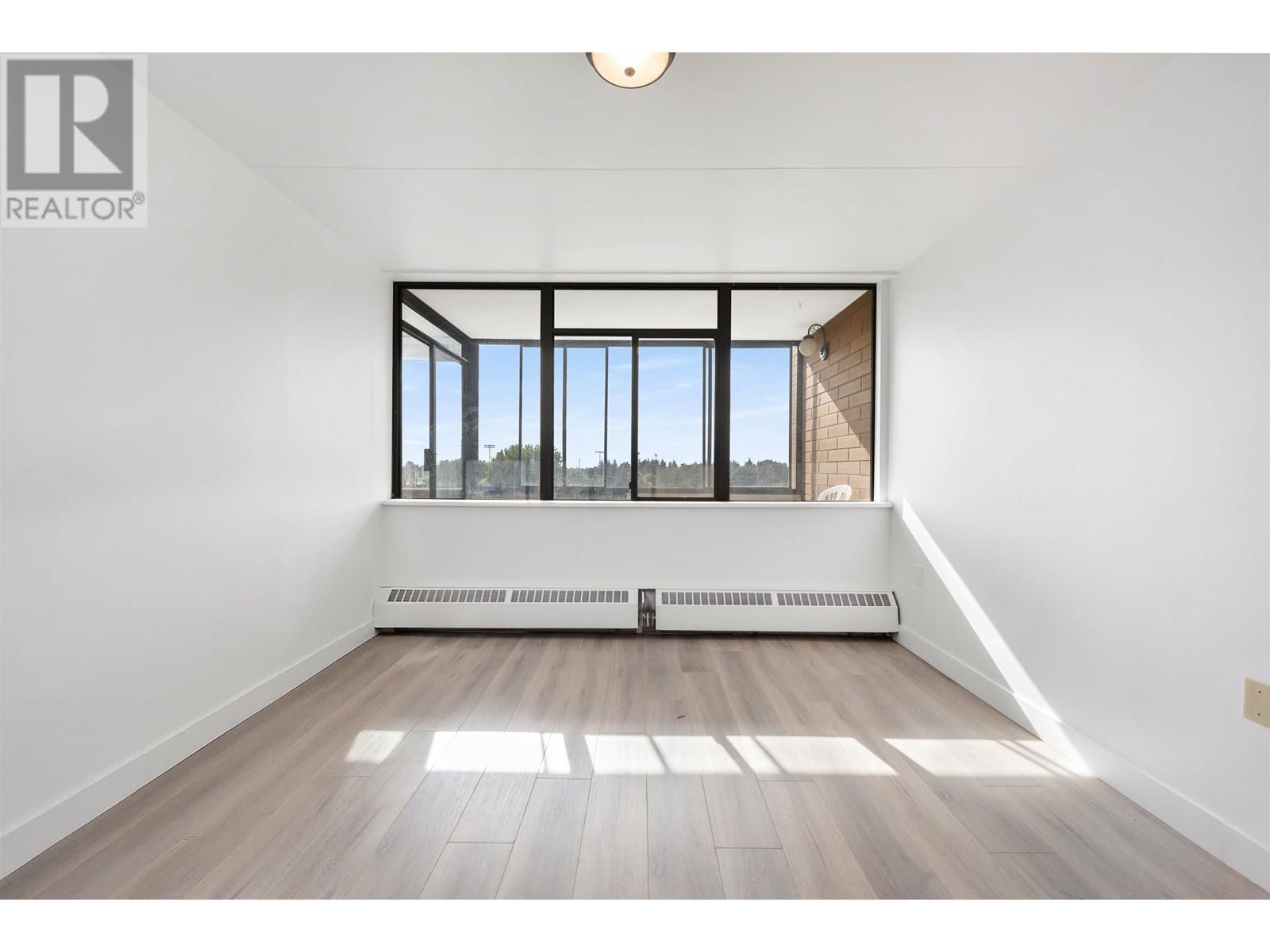 Photo 15 of 808 6651 Minoru Boulevard, Richmond BC