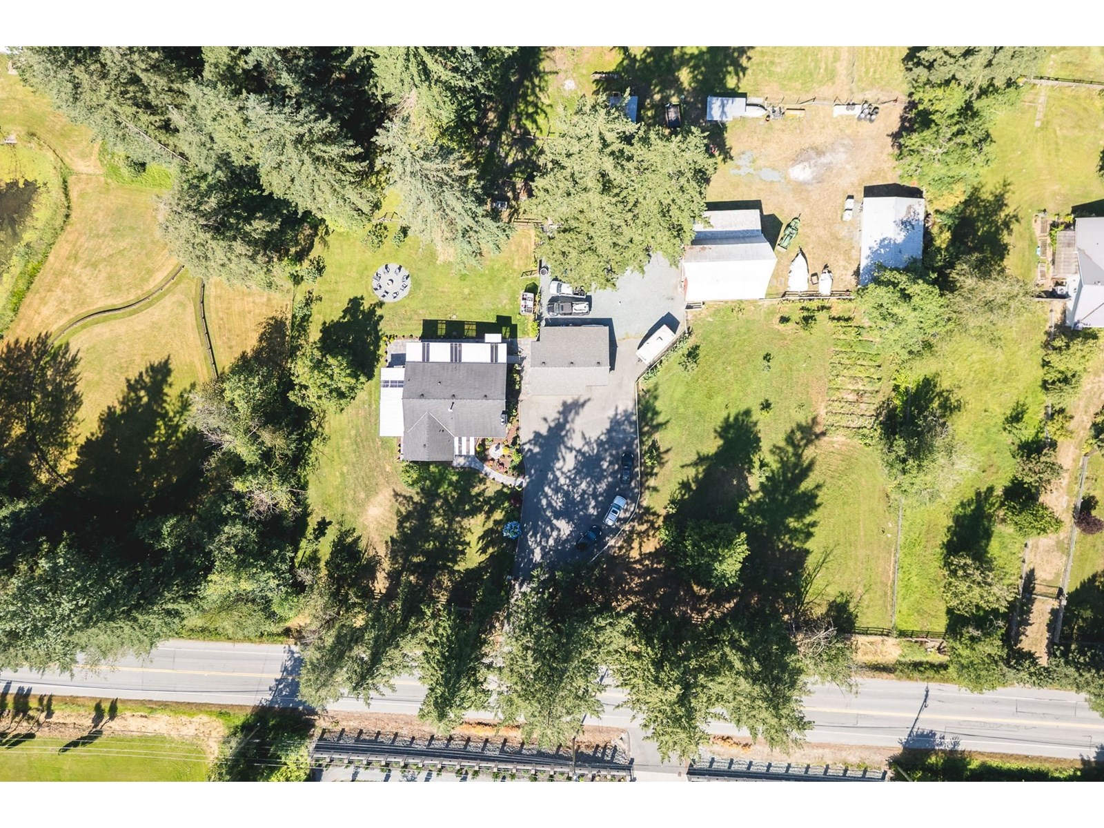 Photo 10 of 5871 264 Street, Langley BC