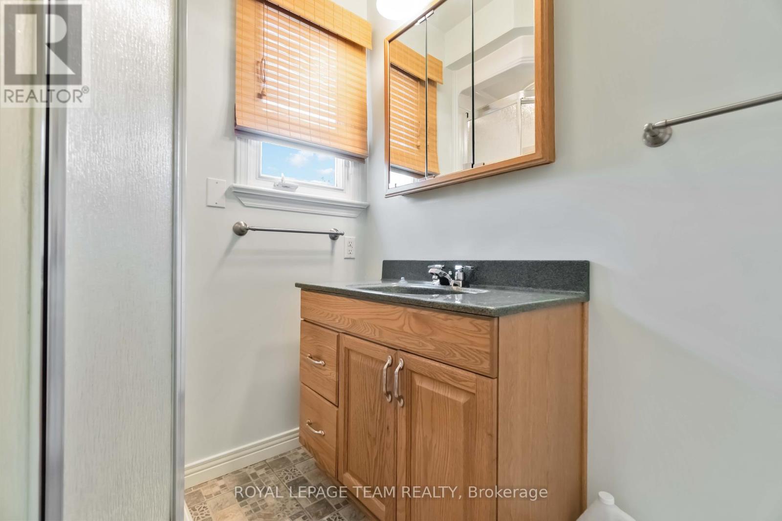 Photo 34 of 207 Curry Street, North Grenville ON